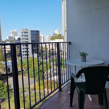 Condor Apartments By Gold Coast Premium ภายนอก รูปภาพ
